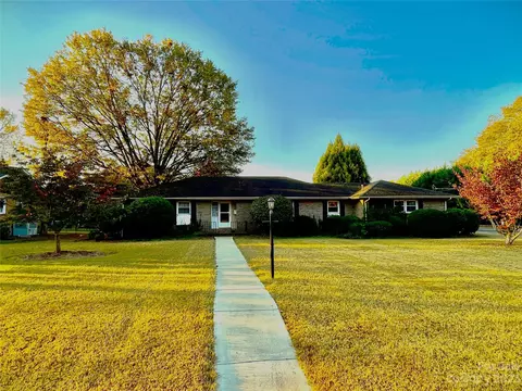 3101 Imperial Dr, Gastonia, NC 28054