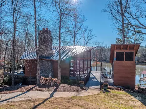Exterior - 11243 Island View Ln, Lancaster, SC 29720 photo 10 of 15