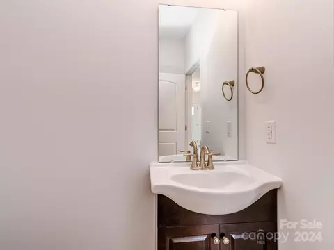 Bath - 11243 Island View Ln, Lancaster, SC 29720 photo 2 of 4
