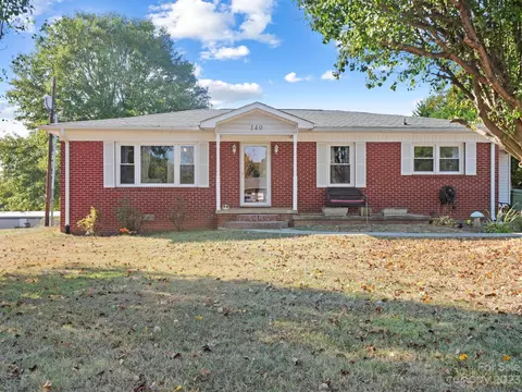 140 Oakland Hts, Forest City, NC 28043