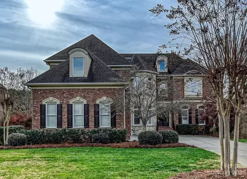 2300 Highland Forest Dr, Marvin, NC 28173