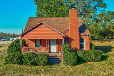 2376 Statesville Hwy, Mooresville, NC 28115