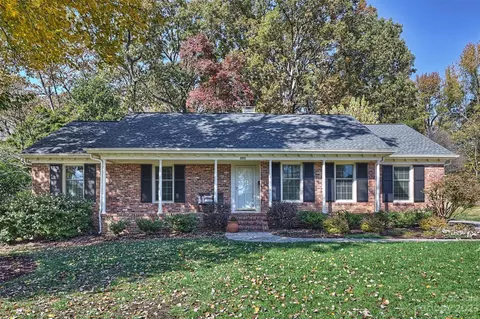 3932 Rhodes Ave, Charlotte, NC 28210
