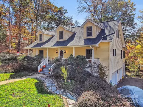 55 Sarah Ct, Lake Junaluska, NC 28745