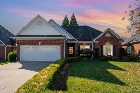 2140 Pinefield Ct, Gastonia, NC 28056
