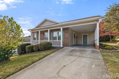 202 Summerfield Ne Ct NE, Lenoir, NC 28645