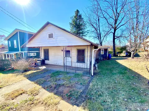 107 Bradley St, Asheville, NC 28806