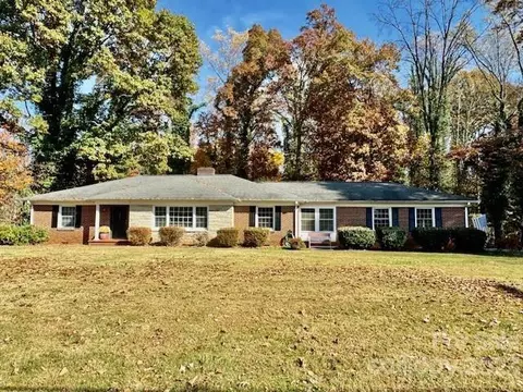 402 County Home Rd, Conover, NC 28613 photo 2