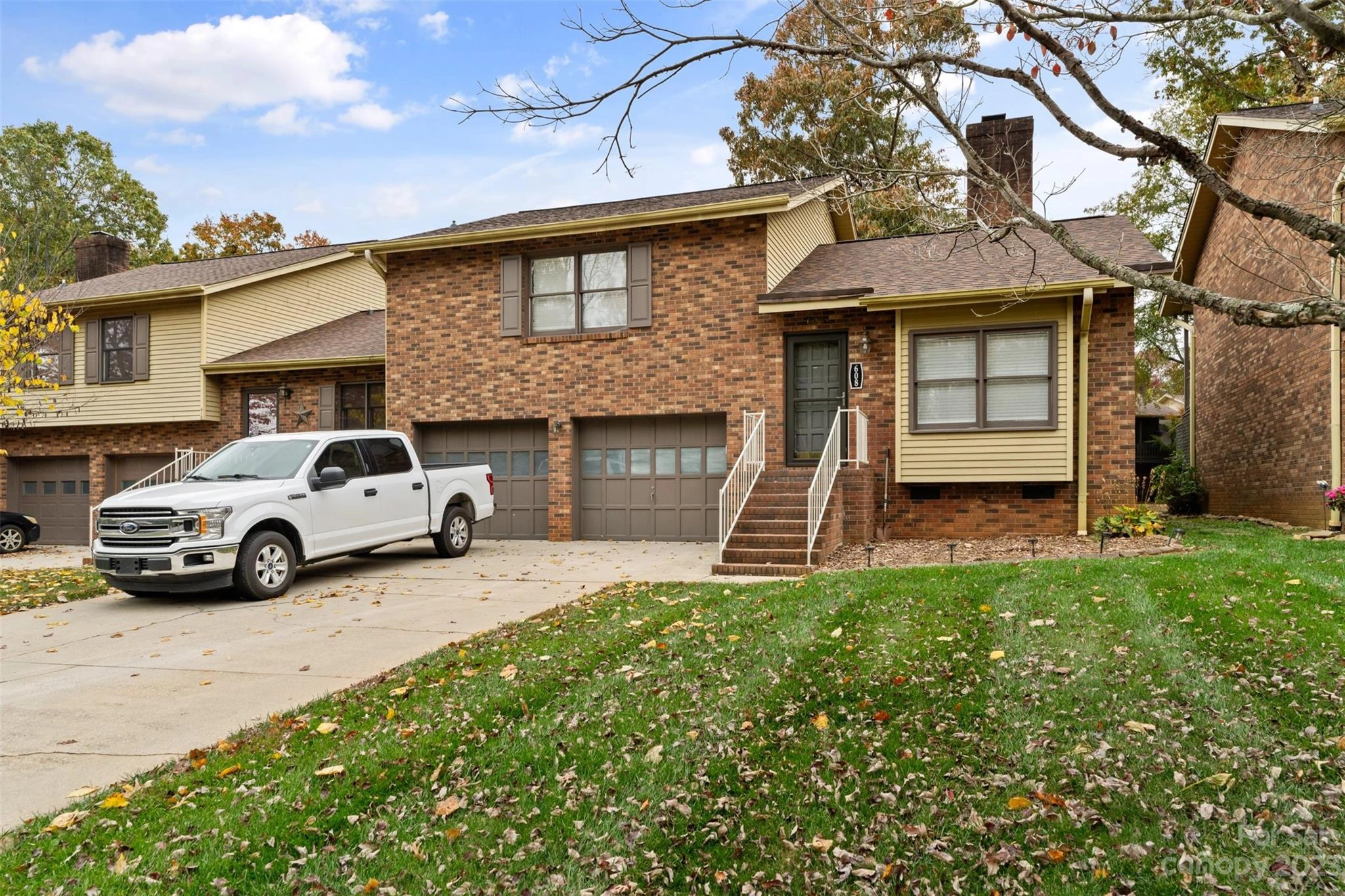 608 6th Street Ne Cir NE  