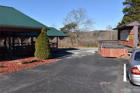 2575 Mountain View Rd, Hickory, NC 28602 photo 10