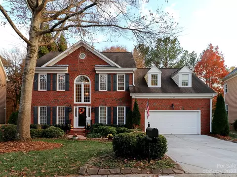 7136 Broadford Ct, Charlotte, NC 28277