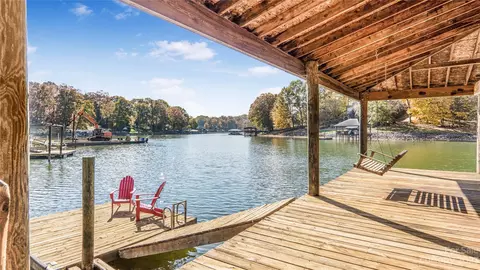 6239 River Cabin Ln, Charlotte, NC 28278
