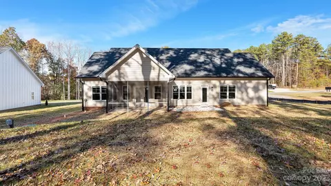 5013 Oconee Dr, Stanley, NC 28164 photo 32