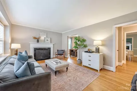 2016 Truman Rd, Charlotte, NC 28205