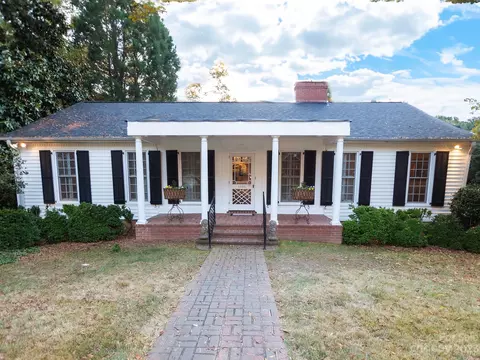 1305 Park Ln, Gastonia, NC 28052