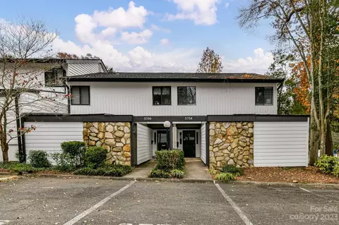 3754 Winding Creek Ln, Charlotte, NC 28226