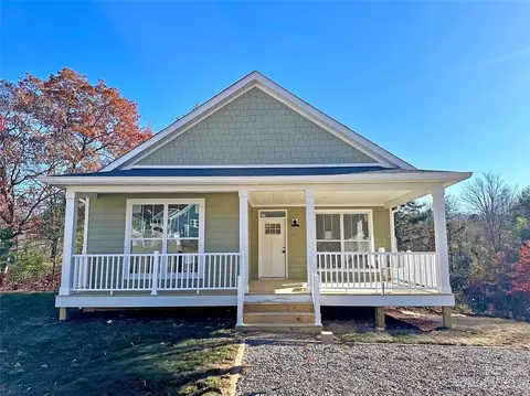 1029 Padgett Pl, Black Mountain, NC 28711