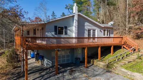 115 Pat V Eller Ln, Newland, NC 28657