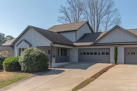 448 Kyfields Dr, Weaverville, NC 28787