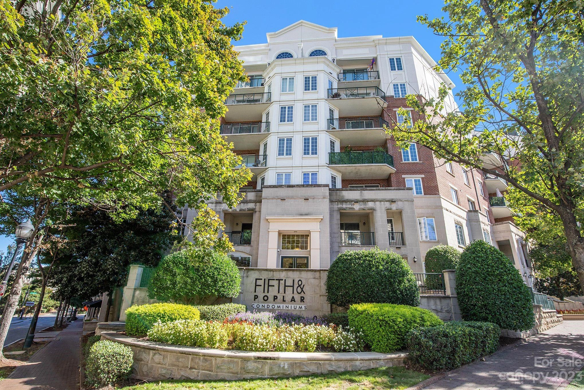 300 W 5th 233 St Unit 233  