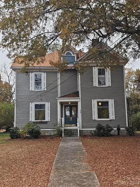 229 Euclid Ave, Statesville, NC 28677