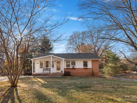 196 Richmond Hill Dr, Asheville, NC 28806