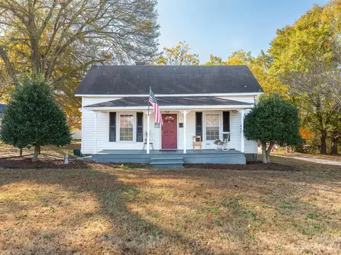 103 Columbia St, Clover, SC 29710