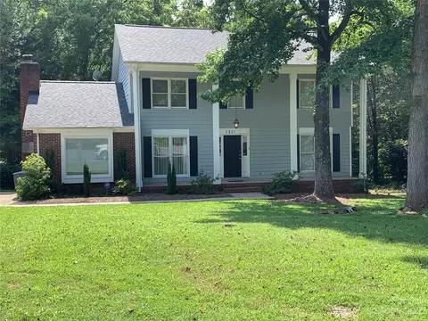 7231 Leaves Ln, Charlotte, NC 28213