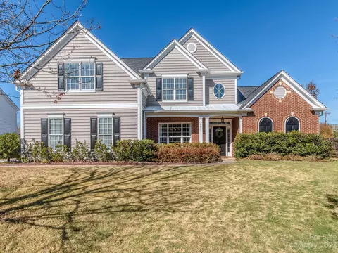 6857 Guinevere Dr, Charlotte, NC 28277