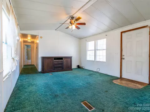 90 Floyd Dr, Canton, NC 28716 photo 9