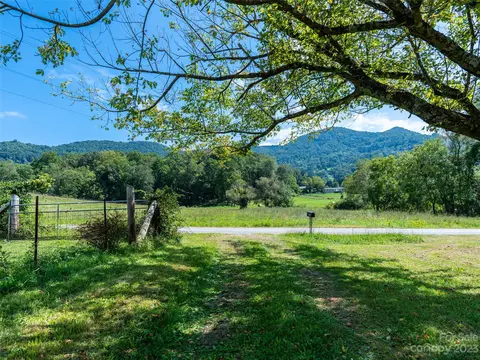 90 Floyd Dr, Canton, NC 28716 photo 2