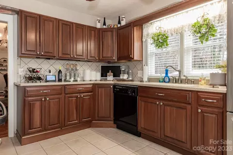 164 Memory Ln, State Road, NC 28676 photo 21
