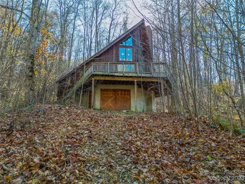 99999 Green Briar Ln, Green Mountain, NC 28740