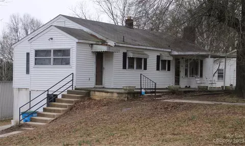 107 Hillcrest Dr, Bessemer City, NC 28016