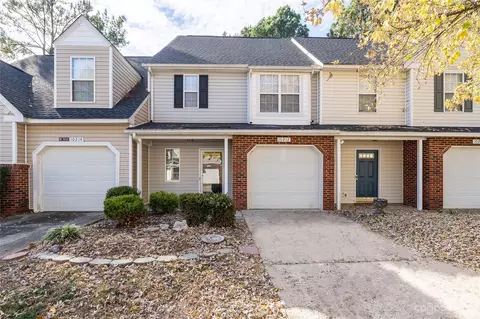 10212 University Park Ln, Charlotte, NC 28213