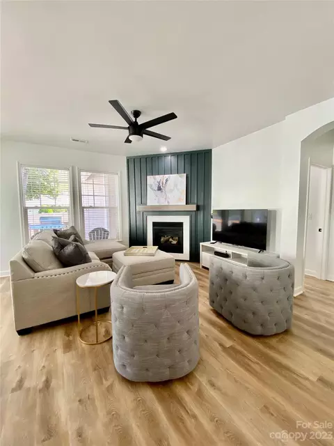 18714 The Commons Blvd, Cornelius, NC 28031