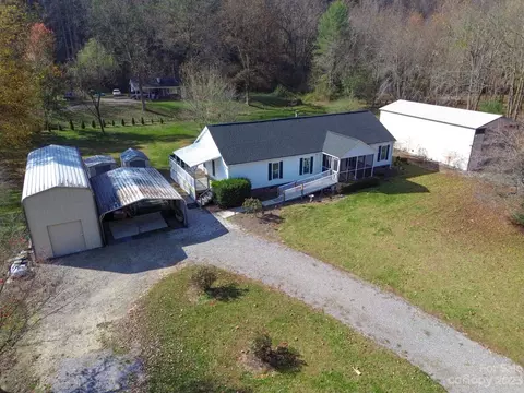 185 Eagle Hills Rd, Purlear, NC 28665 photo 7