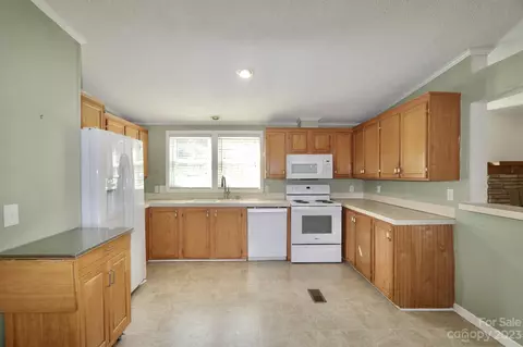185 Eagle Hills Rd, Purlear, NC 28665 photo 15