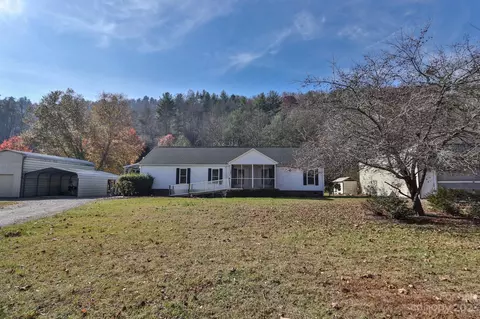 185 Eagle Hills Rd, Purlear, NC 28665