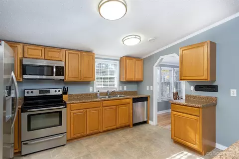 122 Whitaker Rd, Fairview, NC 28730 photo 6