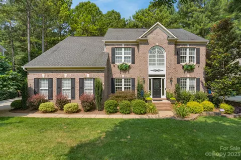 112 Whiterock Dr, Mount Holly, NC 28120
