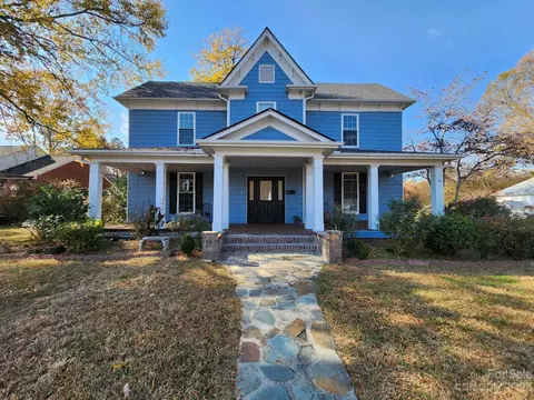 579 S Salisbury St, Mocksville, NC 27028