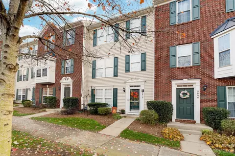 9610 Blossom Hill Dr, Huntersville, NC 28078