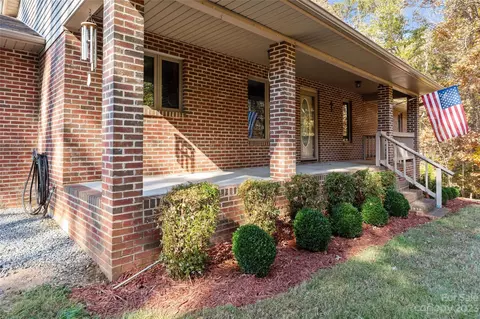 1210 Mac Ln, Stanley, NC 28164 photo 4
