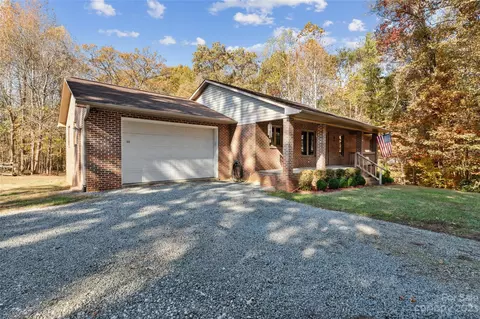 1210 Mac Ln, Stanley, NC 28164 photo 2
