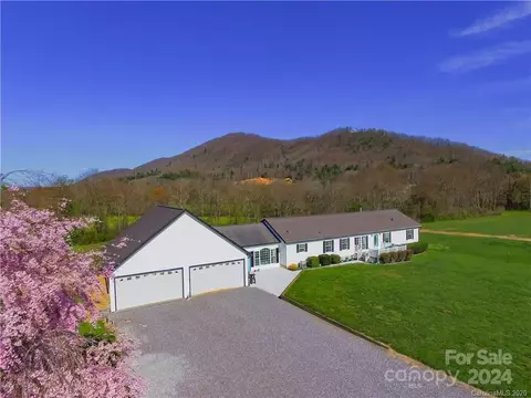 538 Cane Creek Rd, Fletcher, NC 28732