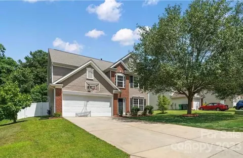 7017 Advocator Ln, Charlotte, NC 28216