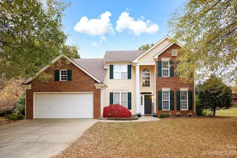 204 Day Break Dr, Kernersville, NC 27284
