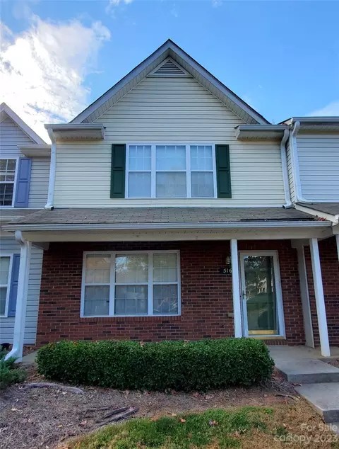 5165 Magnolia Tree Ln, Charlotte, NC 28215