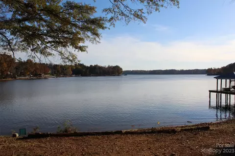 3142 Lakeside Cir, Belmont, NC 28012